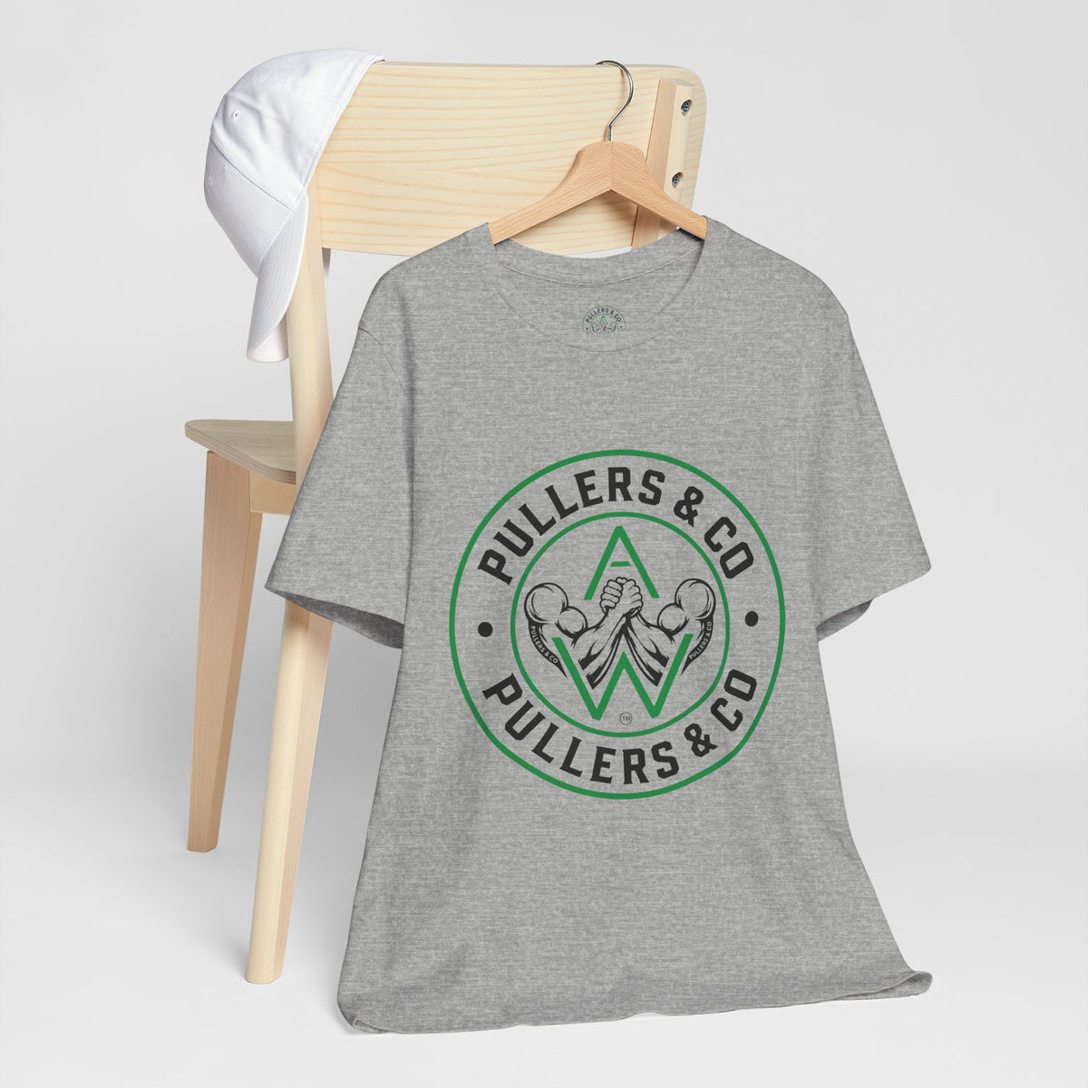 Woman's T-Shirt Circular Logo - Unisex | Pullers & Co.